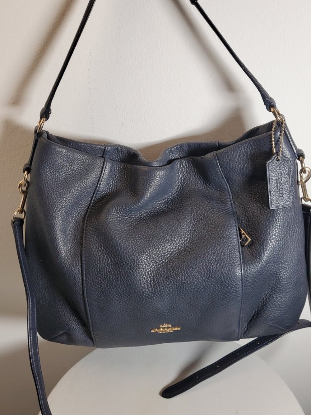 42. COACH dark navy pebbled hobo zip top shoulder bag gold hardware - Picture 6 of 12